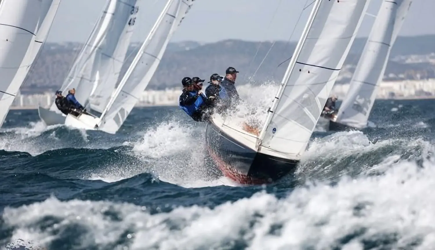 Så här såg det ut utanför Portugal, där VM i Drake seglades i maj. Flera av de som var med då kommer till Skanör nästa vecka. Den internationella serien Grade 1, som lagt en deltävling i Skanör, startade i Portugal och avslutas i Cannes. (Foto: Prow Group).
