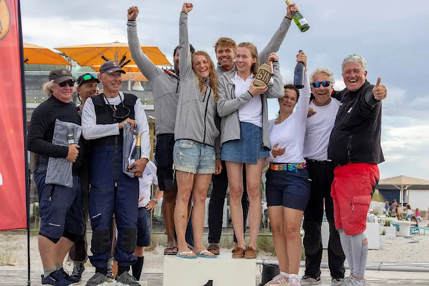 Young Dragons vann en klass. På tredje plats kom en av tävlingens få kvinnor. Resultat finns på anorsbatklubb.se/home/dragon-grand-prix/.