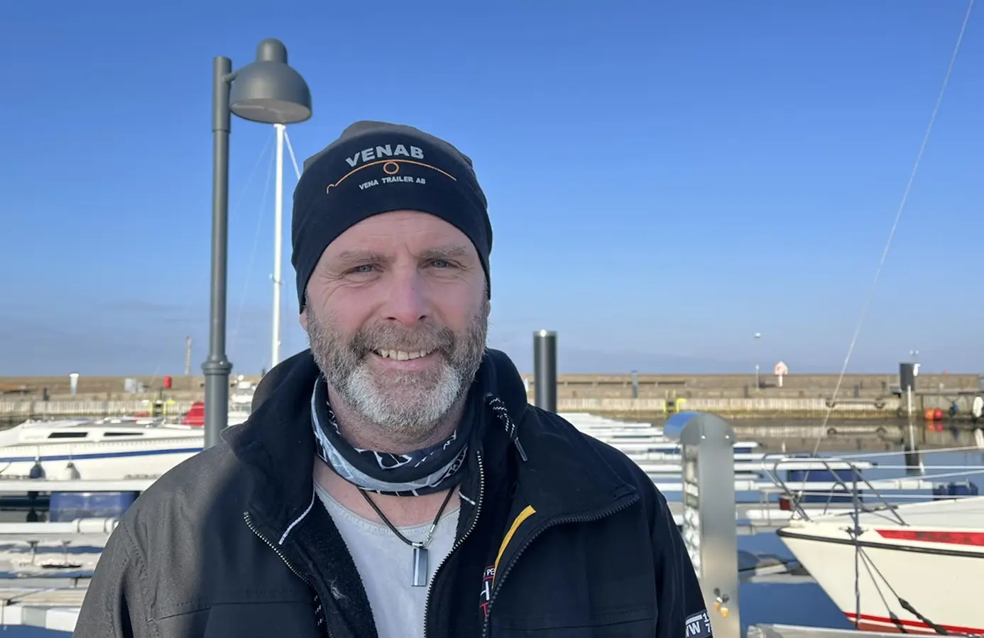 Färden från Hudiksvall blev tuffare än Christian Holmén tänkt sig. Men nu är han glad att komma loss.