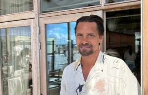 Badhytten ska vara öppen för alla, även på vintern, lovar Niklas Nerman. Han är en av de sju som tog över driften av anläggningen den 1 januari.
